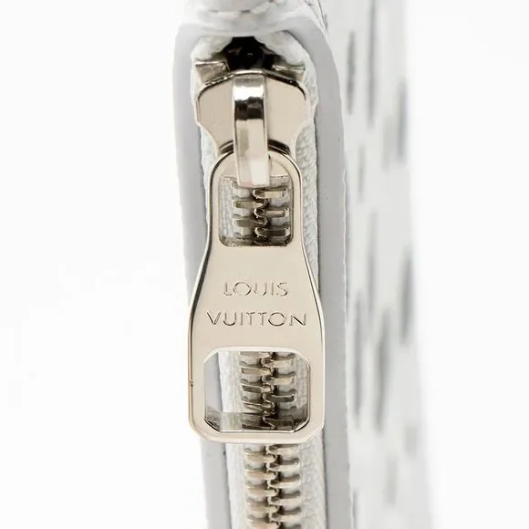 Louis Vuitton x YK Giant Monogram Empreinte Neverfull MM Pochette - Picture 8 of 10